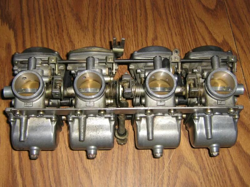 Карбюратор купить бу авито. Mikuni 30-32. Mikuni bs36ss. Mikuni 4карба. Mikuni carburetor bst30.