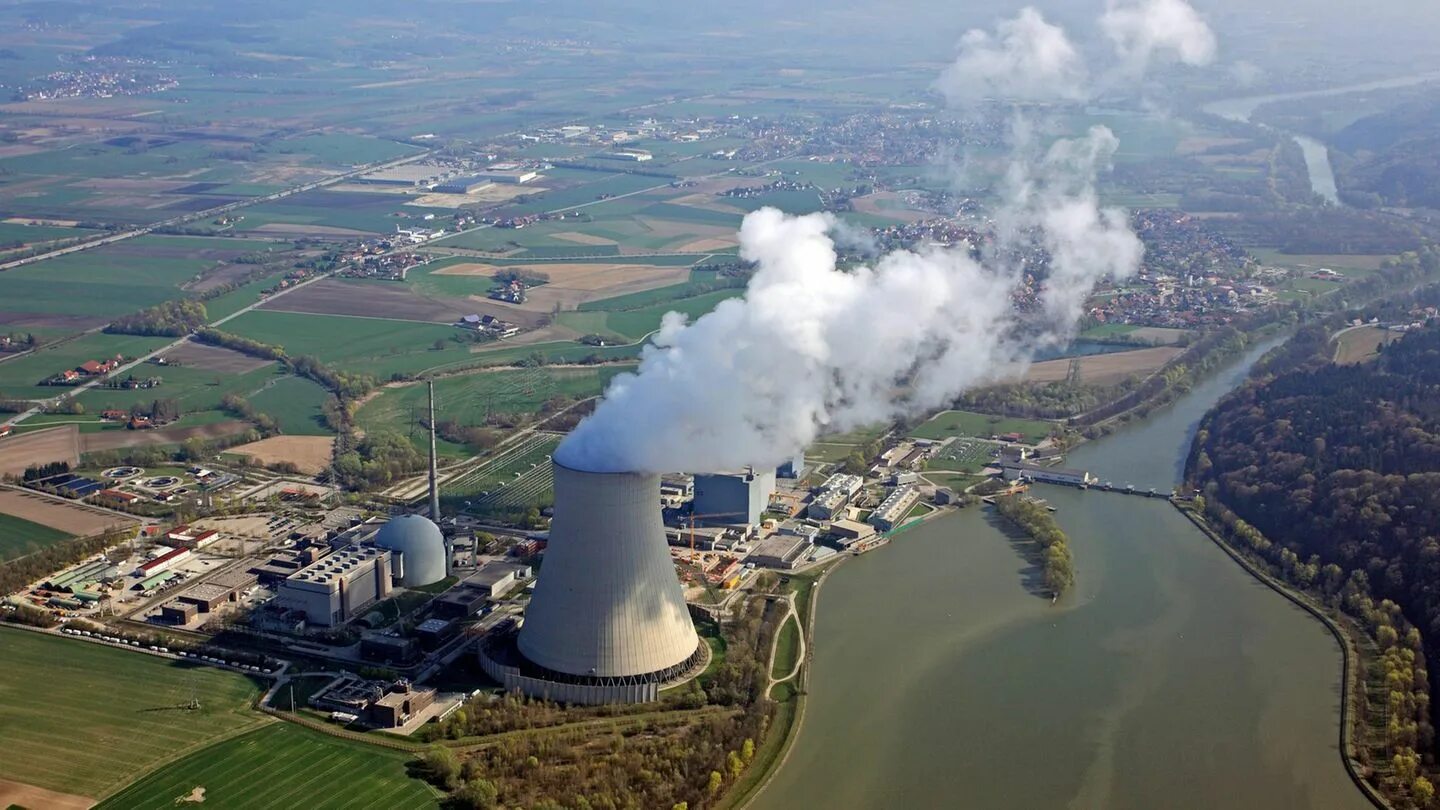 Аэс бюже франция. Аэс германии 2022. Европейские аэс. Европейские аэс. Энергетика японии тэс.