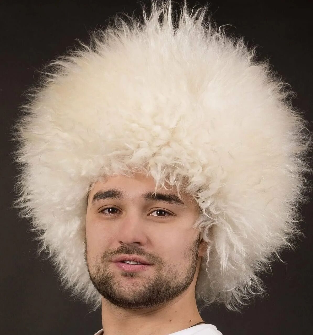 Армянский головной убор для мужчин. Феска турецкая. Армянские шапочки национальные. Армянская национальная шапка. Армянская шапка.