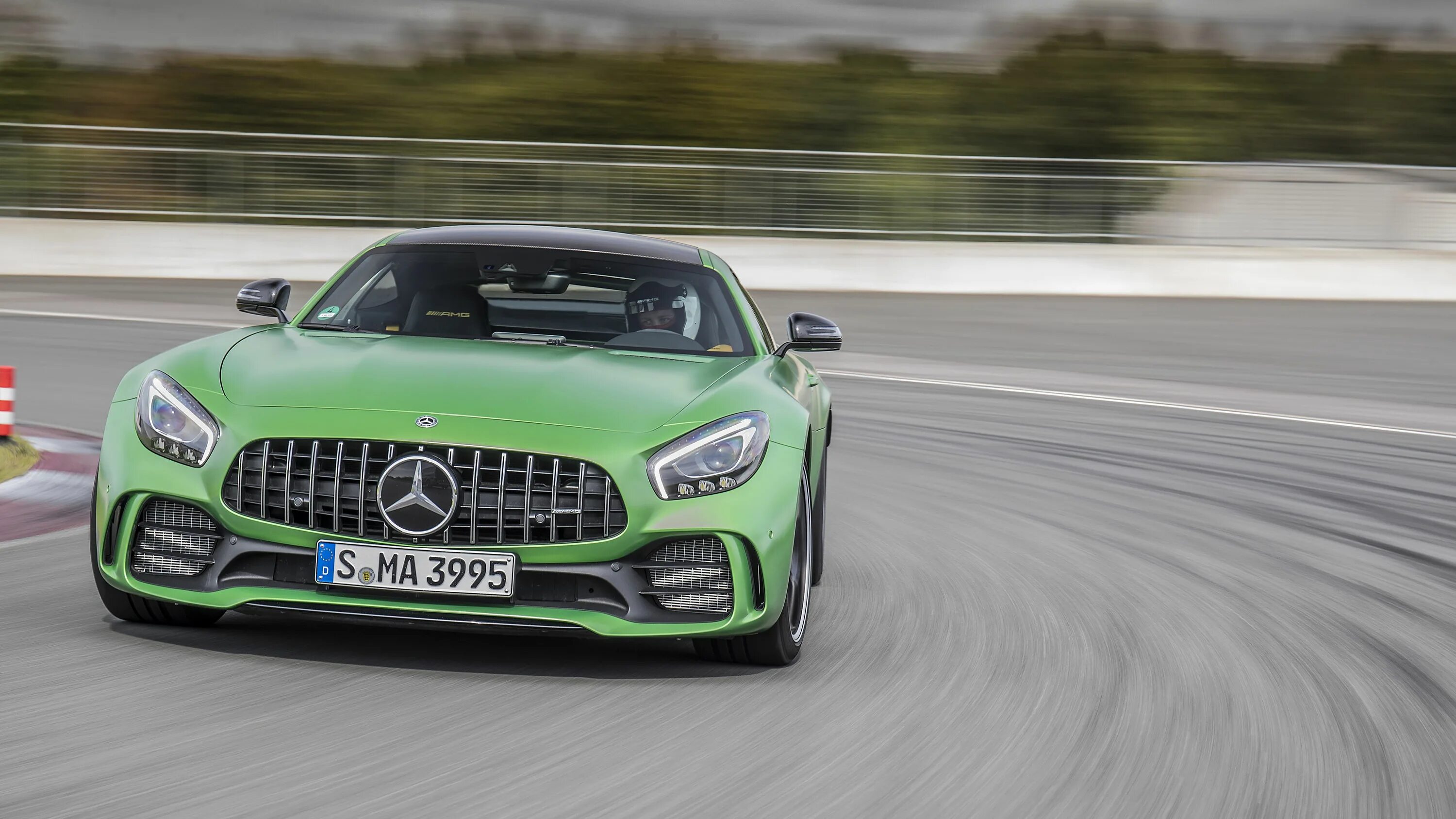 Mercedes gt 2017. Мерседес амг гт 2017. Mercedes benz amg gt c190. Mercedes gt 2017. Mercedes gt 2017.