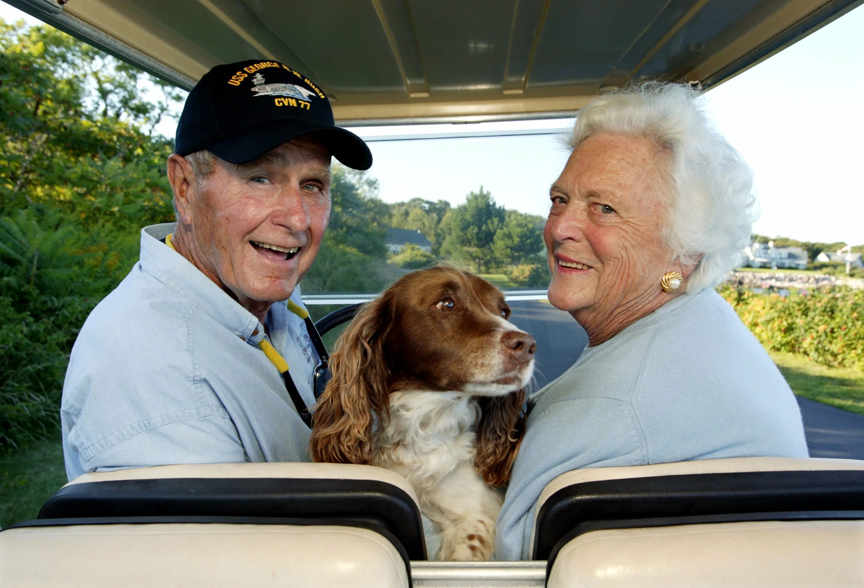 Жена джорджа буша старшего. Барбара Буше. Джордж и Барбара Буш. Буш, Барбара Пирс. Барбара Буш и Джордж Буш.