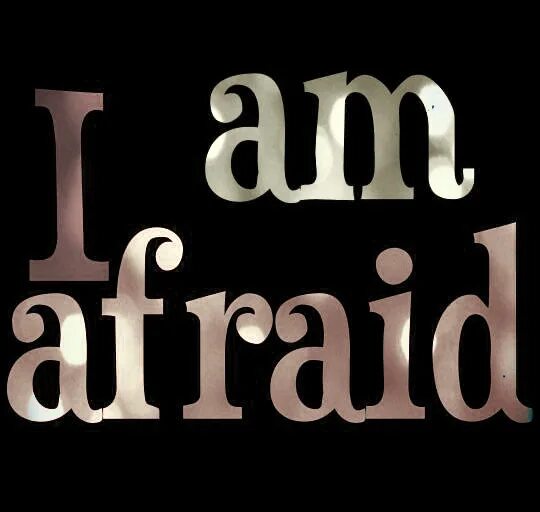 I am afraid перевод. I am afraid. be afraid of me надпись. are you afraid of для детей. i am afraid  без of.