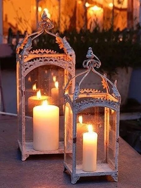 Candles close up. Японские свечи открытие закрытие. Закрыть свечку. Желтая свечка церковная. Закрыть свечку.