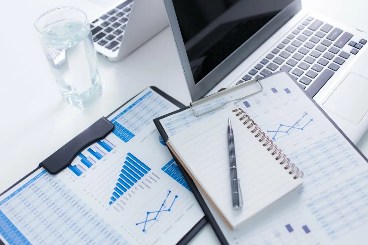 Экономист бухгалтер профессия. Discounts accounting. Экономист финансист. Journal entries. Экономика и бухгалтерский учет.