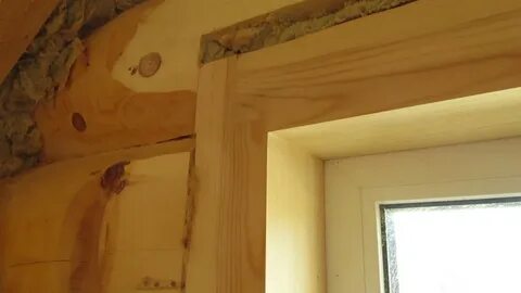 Дверная коробка в деревянном доме