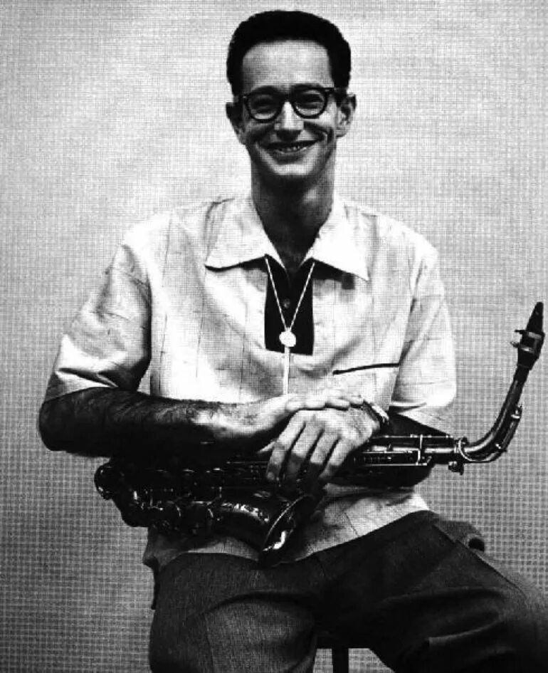 Paul desmond. Paul Desmond фото. Пол Дезмонд саксофон. Dave Brubeck саксофонист.