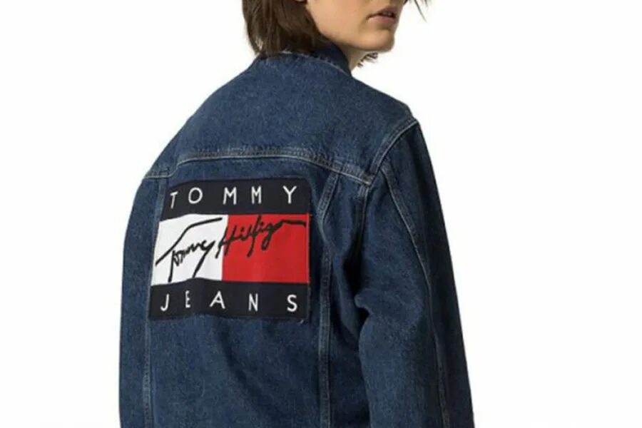 Tommy hilfiger чей. Бренд томми хилфигер. бренд tommy jeans. tommy hilfiger одежда. бренд tommy hilfiger куртка.