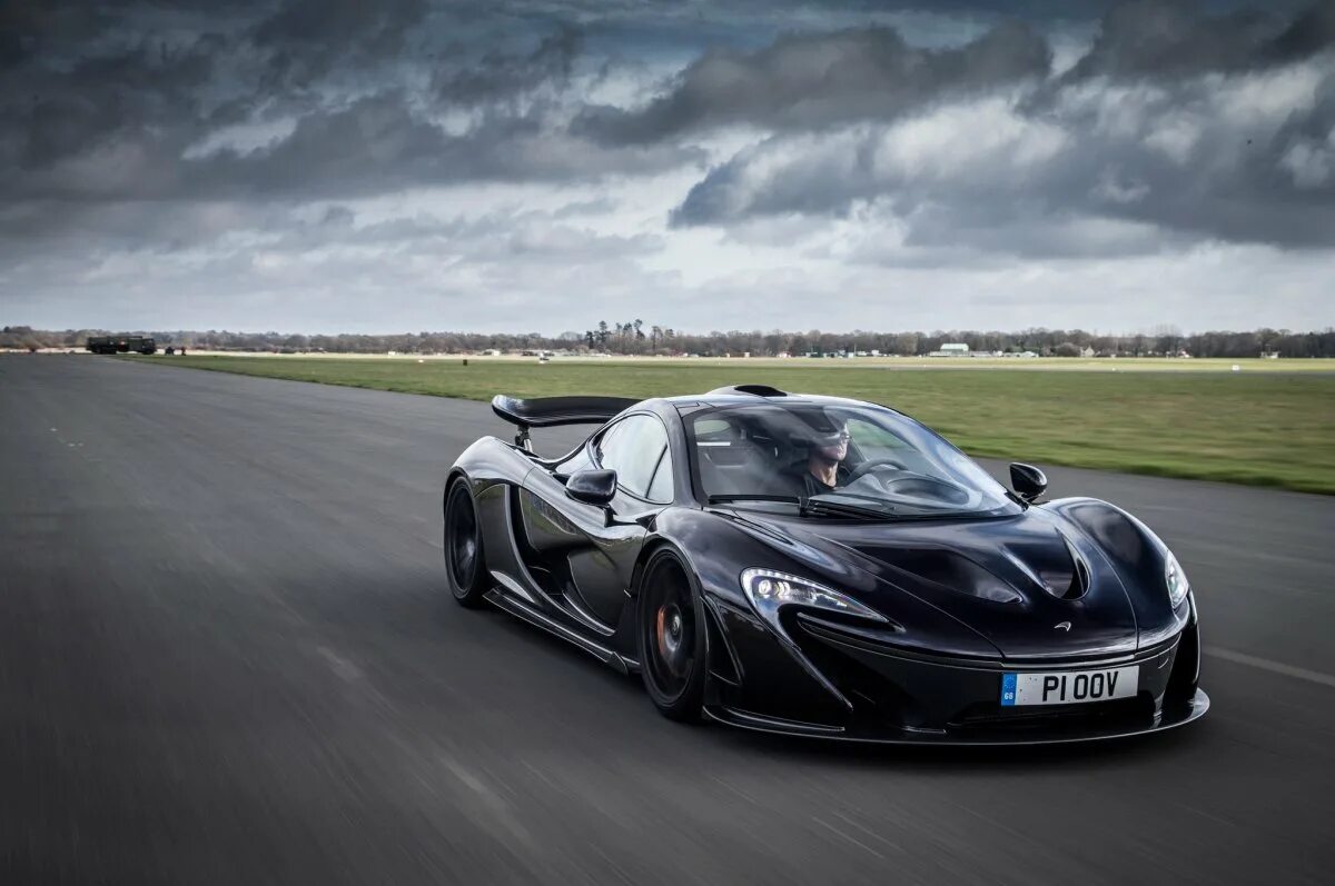 MCLAREN p1. Макларен p1 чёрный. Макларен p1 2020. Гиперкары Макларен p1.