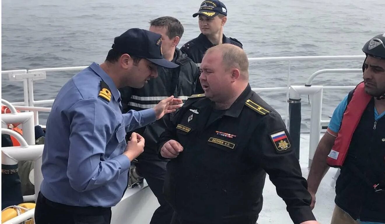 Потеря корабля вмф. Капитан 1 ранга ЧФ РФ. Капитан 3 ранга ВМФ России. Командир корабля.