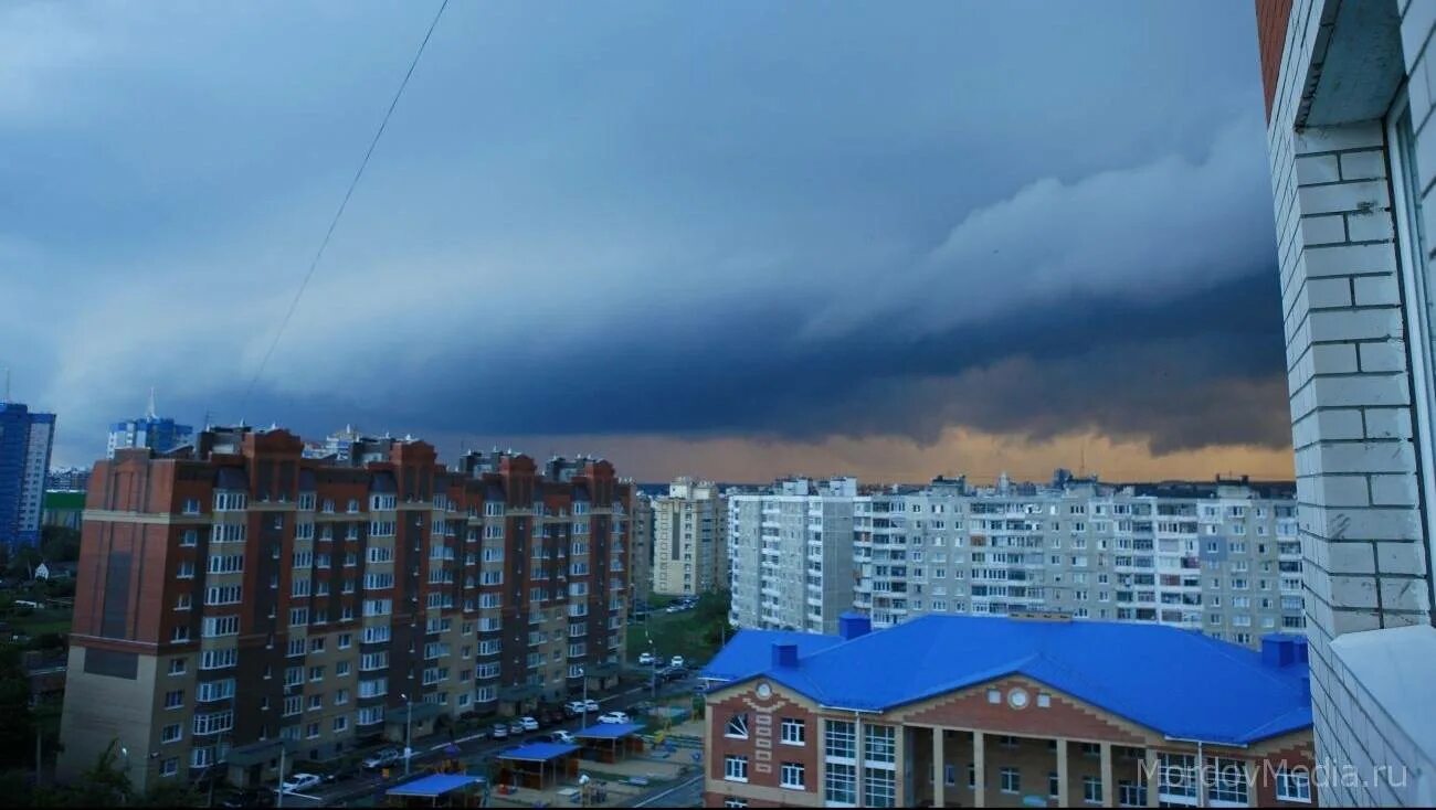 Гроза в Саранске. Ливень в Саранске. Поселок молния Мордовия. Гроза в Мурино. Прогноз в саранске на 3