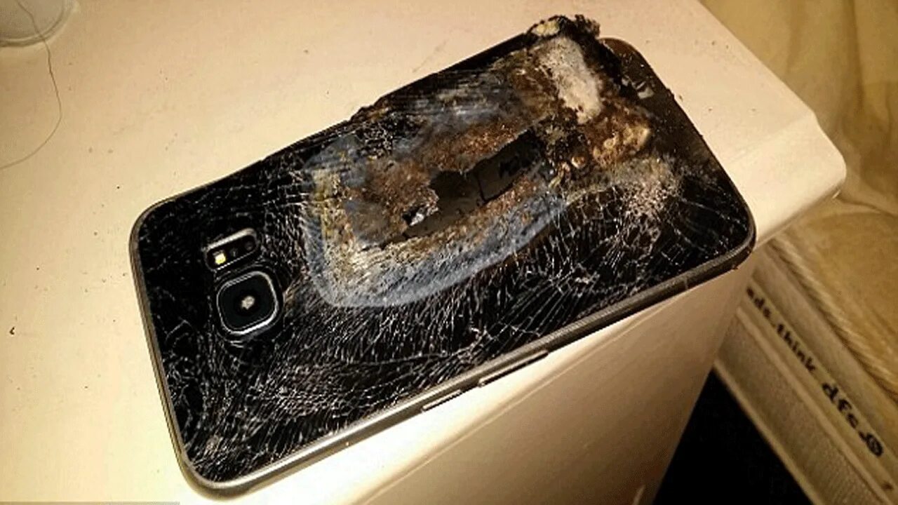 Samsung Galaxy Note 7 взрывается. Сгоревший самсунг а32. Samsung Galaxy s6 exploding.