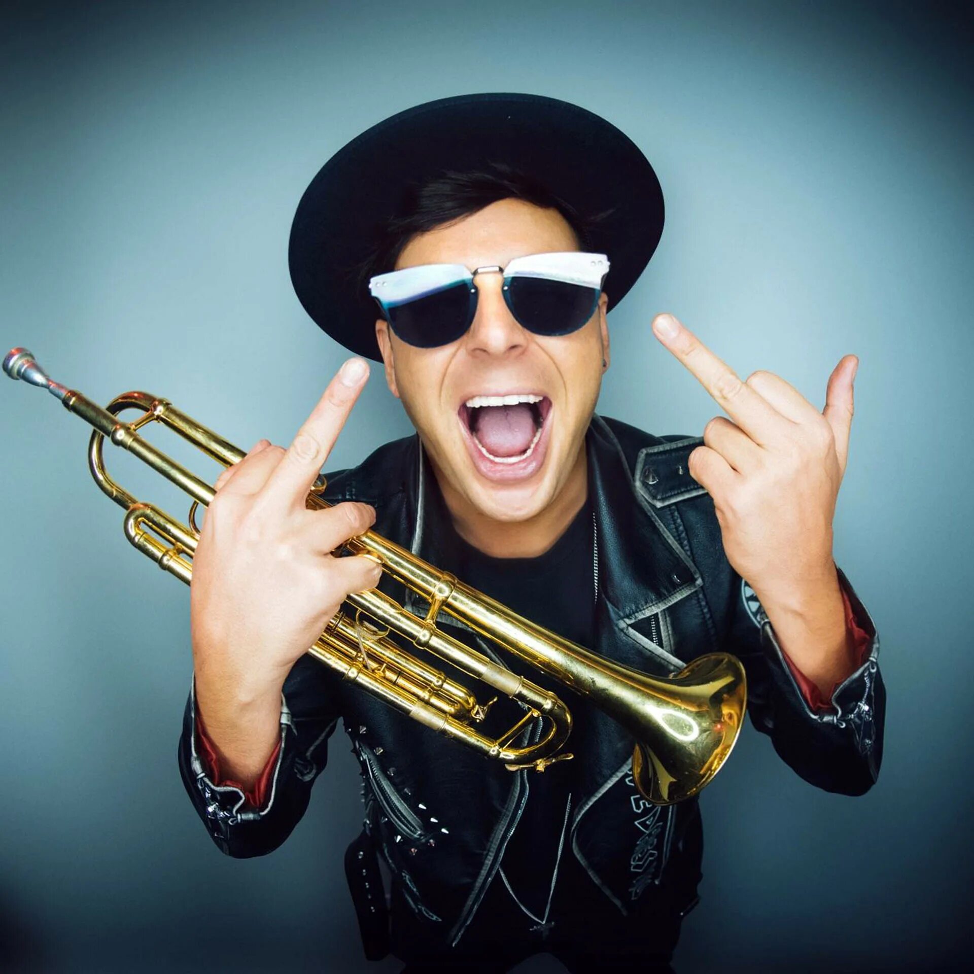 Тимми трампет. Диджей Тимми трампет. Timmy Trumpet фото. Timmy Trumpet 2008. Веселые песни труба