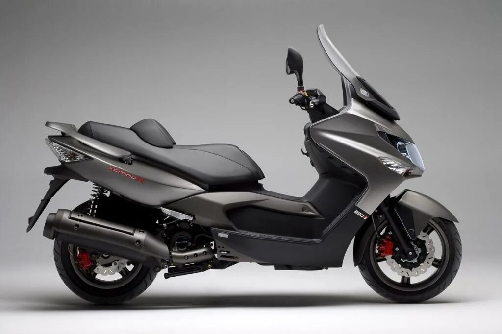 Kymco Xciting 250. Kymco Xciting. Макси скутер Kymco. Скутер Кимко 250. Мощный мопед