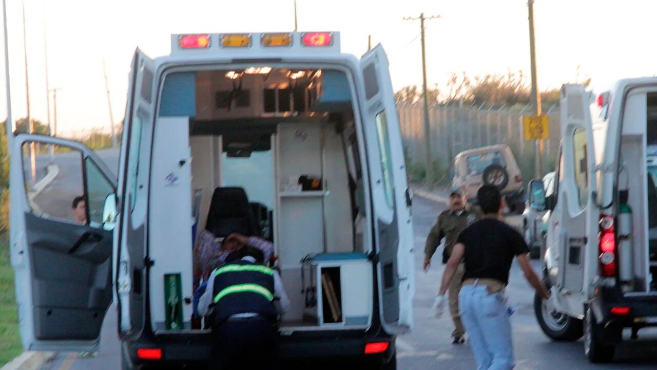 Гибель мигрантов в дтп казахстане сегодня. Авария с киргизами в ульяновской области. Гибель мигрантов в дтп казахстане сегодня. Камаз 2023. Мексиканские нелегалы в грузовике.