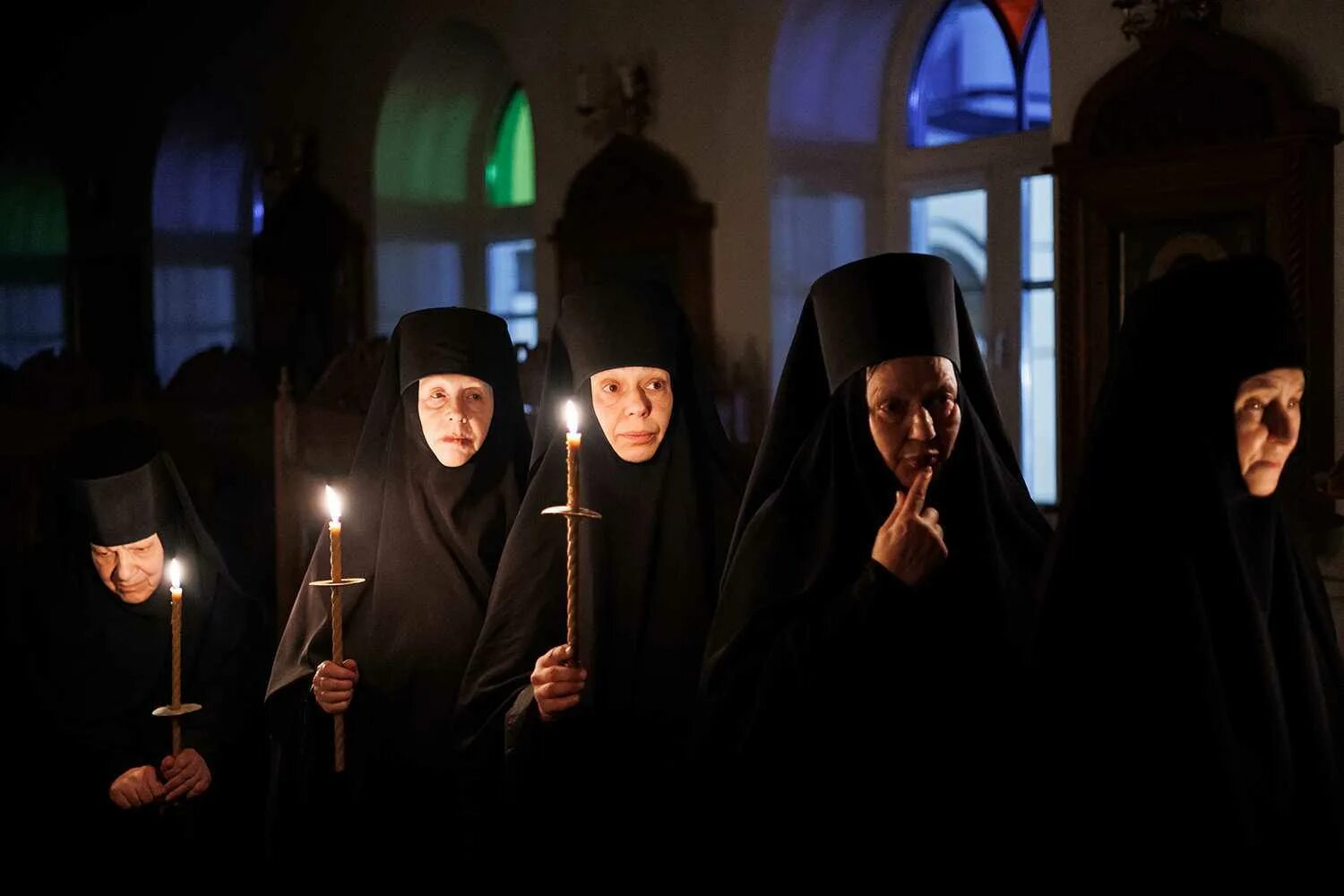 Монахиня скит дивеевского монастыря. Игуменья домника ново-тихвинский монастырь. День монахини. День монахини. Хор сестер дивеевского монастыря.