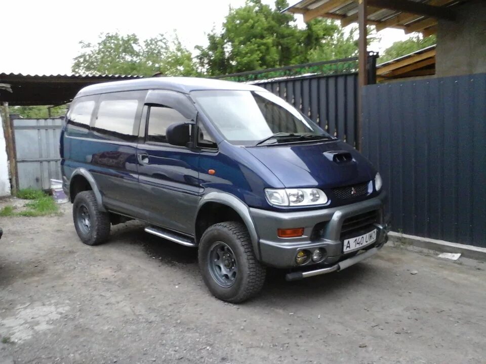 Митсубиси делика зеленая. Л 400 2. Л 400 2. Mitsubishi delica на 31х10. Mitsubishi delica 2.