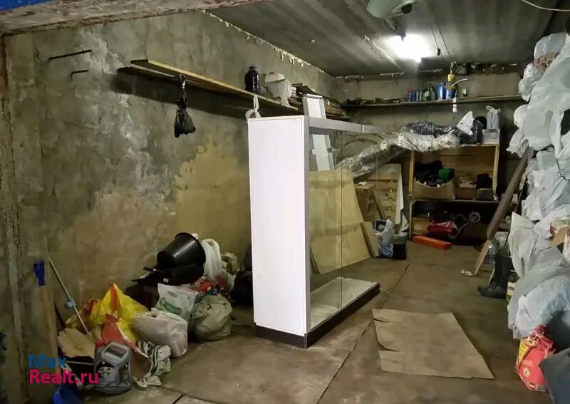 Гараж в дзержинском. Гараж 70 гск 80 по ул пихтовая г пермь. Мо, г. Двухэтажный гаражный бокс. Юбилейный гаражи в королеве.