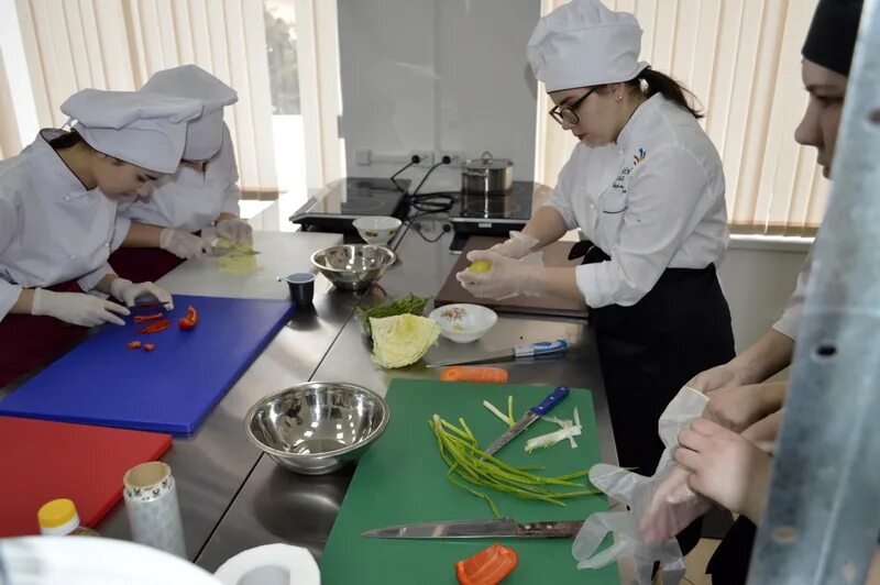 конкурс профессионального мастерства поваров. конкурс профессионального мастерства повар. конкурс профессионального мастерства поваров. конкурс кулинарного мастерства. конкурс военных поваров.