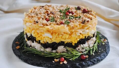 Рецепт салата с черносливом слоями