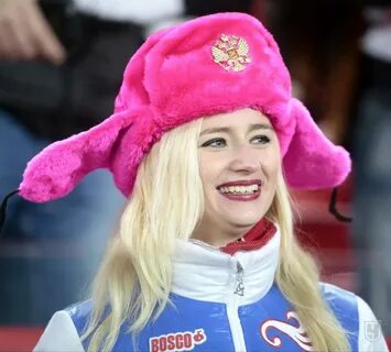 Девочка в ушанке