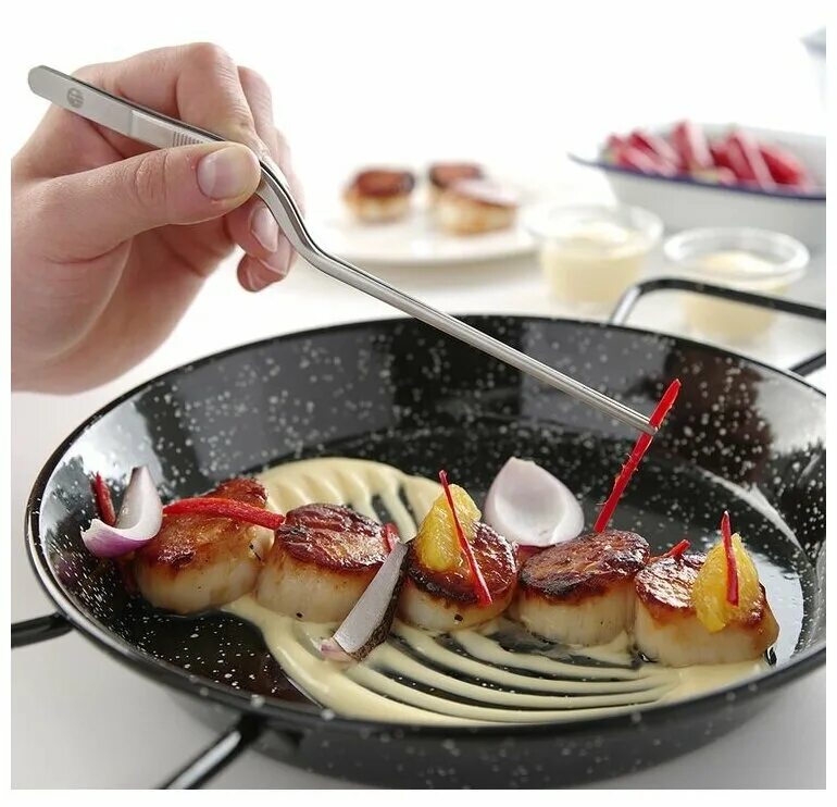 пинцет кулинарный. посмотрите выпуск кулинарка где лежит кулинарный пинцет. лазерсон пинцет поварской. пинцет изогнутый поварской. посмотрите выпуск кулинарка где лежит кулинарный пинцет.