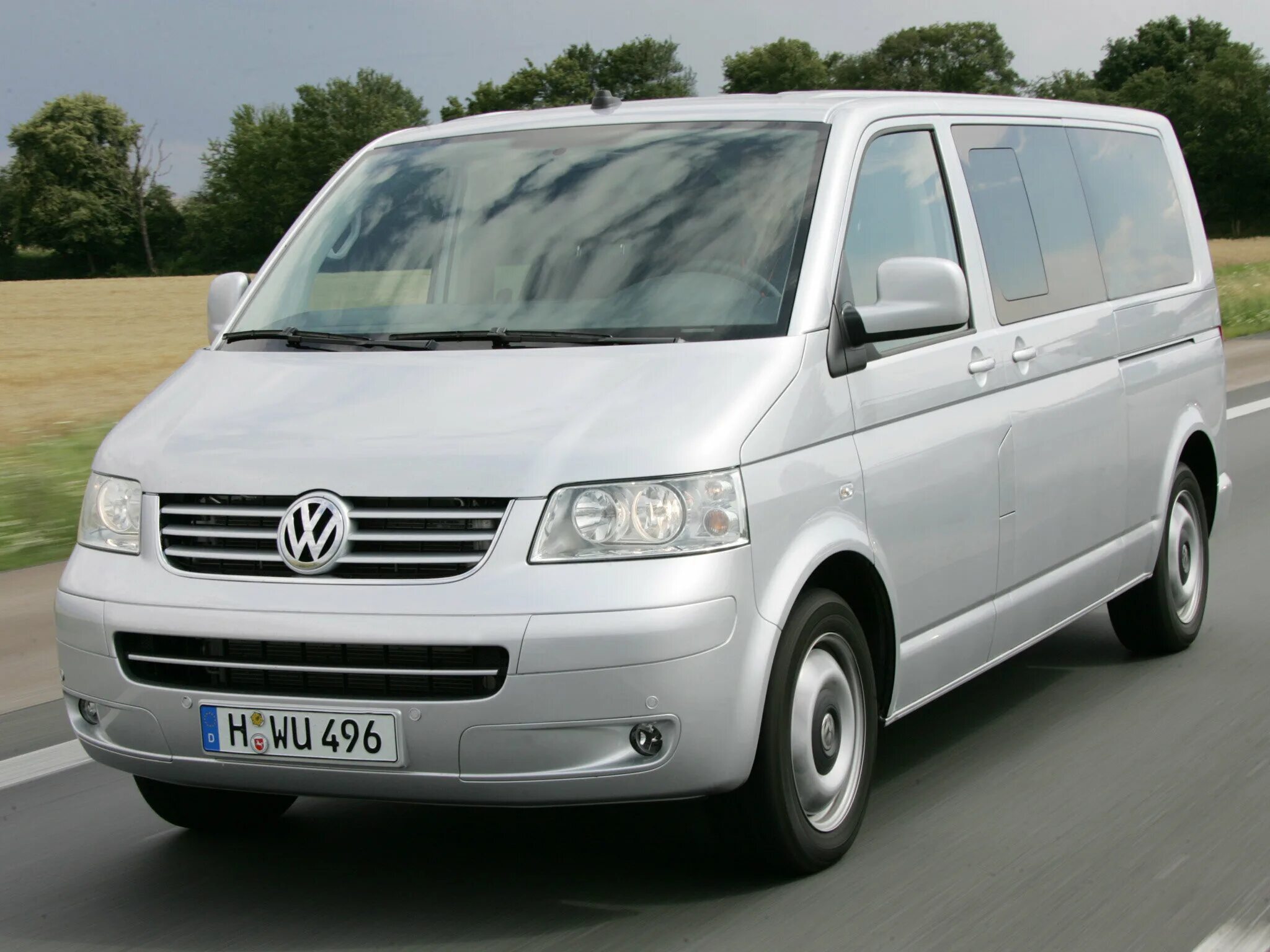 Hyundai h1 2010 года. Mazda bongo friendee 1. Hyundai h1 минивэн 2003. Автомобиль hyundai h-1. Мазда bongo friendee.