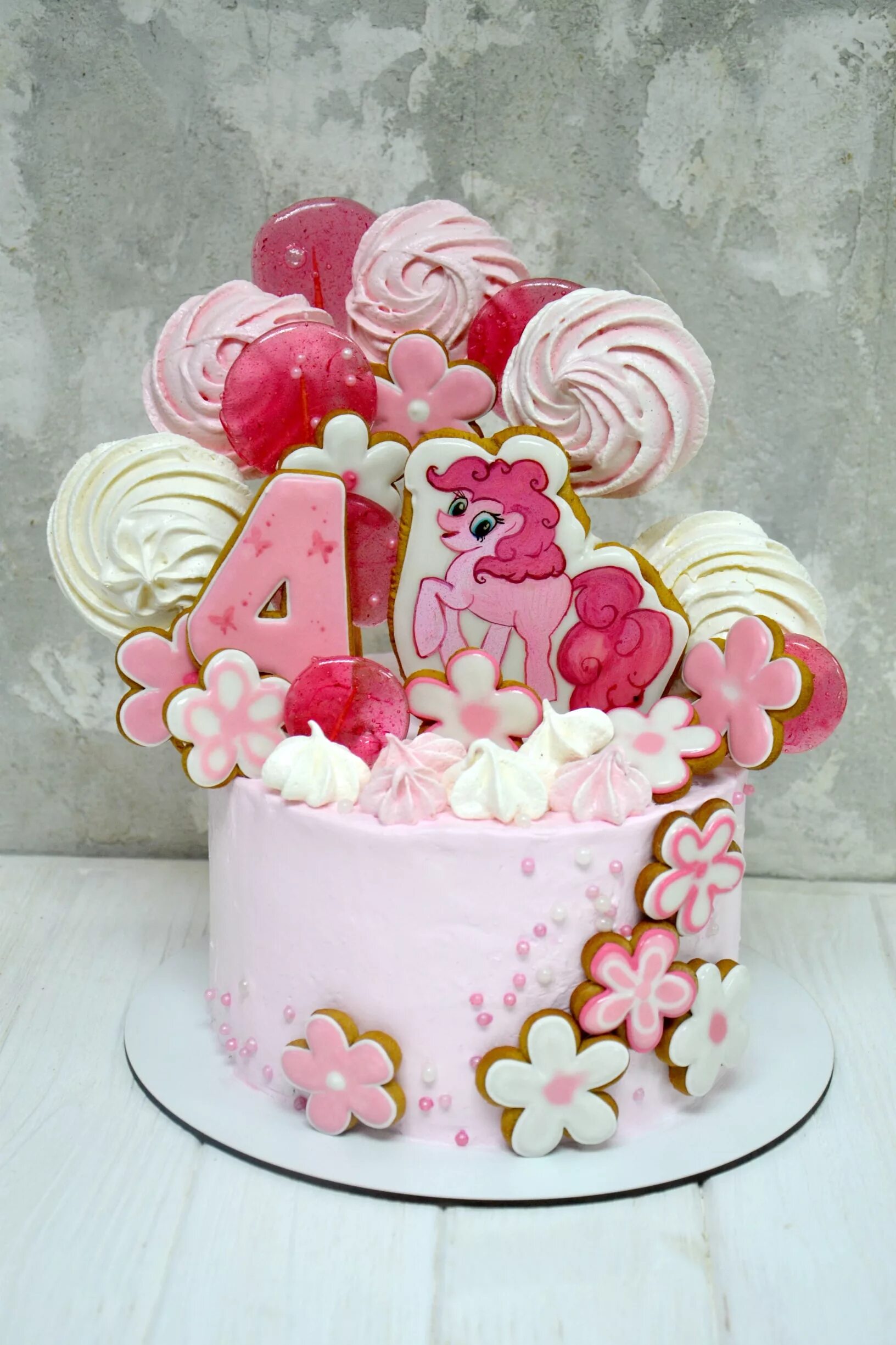 Торт девочка. Торт детский девочке. Тортдл для девочки 6 лет. Торт девочка. Красивые торты для девочек.