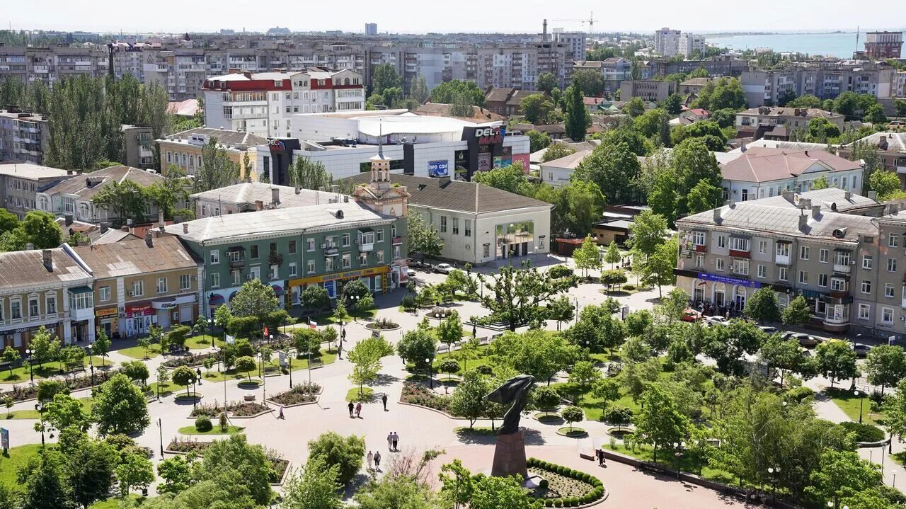 Город переданск. Город бердянск запорожская область. Город бердянск запорожская область. Бердянск центральная улица. Город бердянск запорожская область.