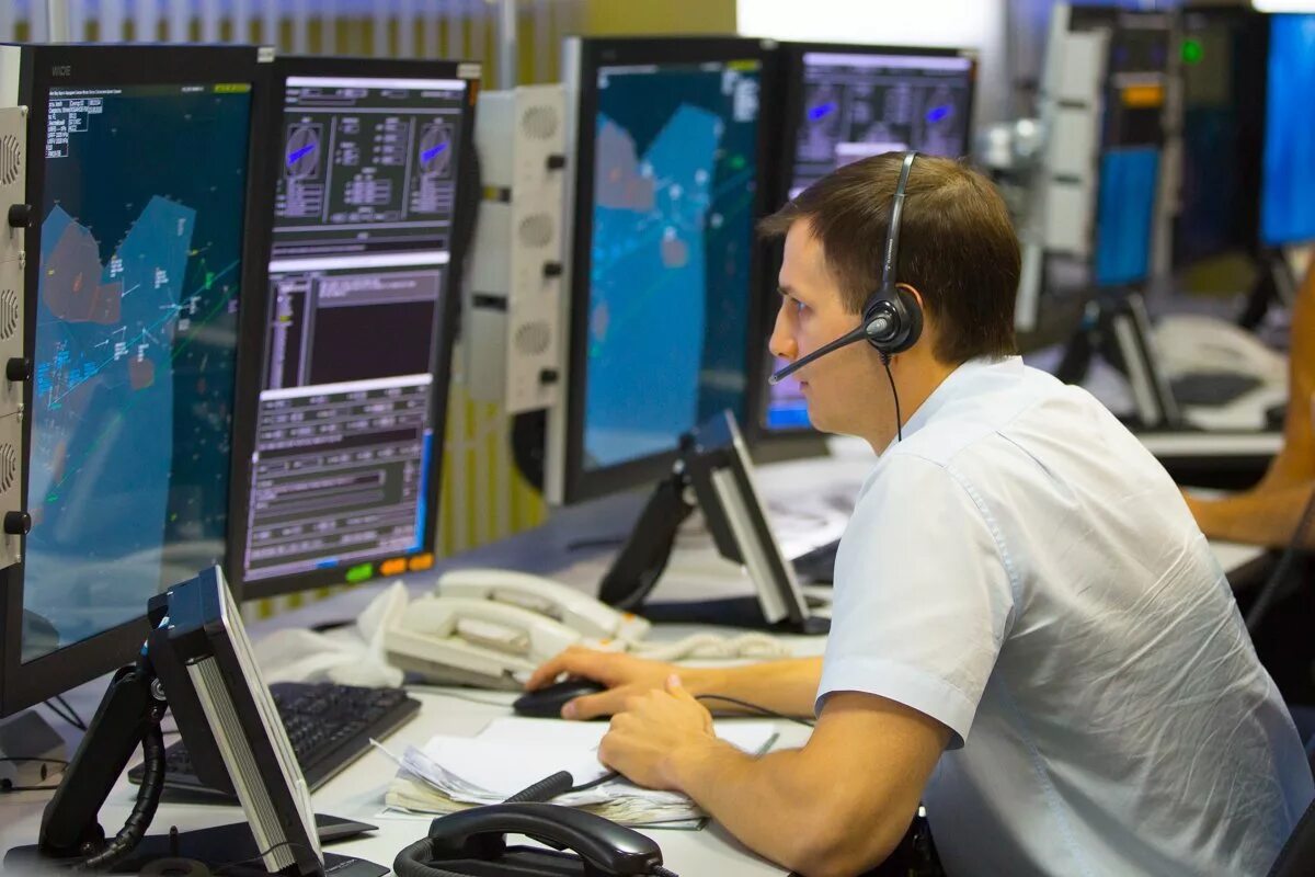 Диспетчер платов. Росморпорт судс. Диспетчер управления воздушным движением. Диспетчерская вышка в аэропорту пулково. Диспетчер платов.