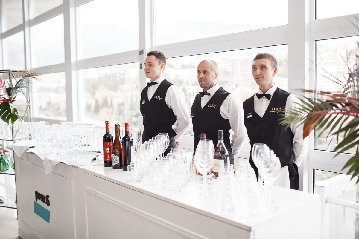 Фреш кафе кейтеринг. Фреш кейтеринг. Фуршет евпатория. Кейтеринг фреш севастополь лого. Красивый фуршет.