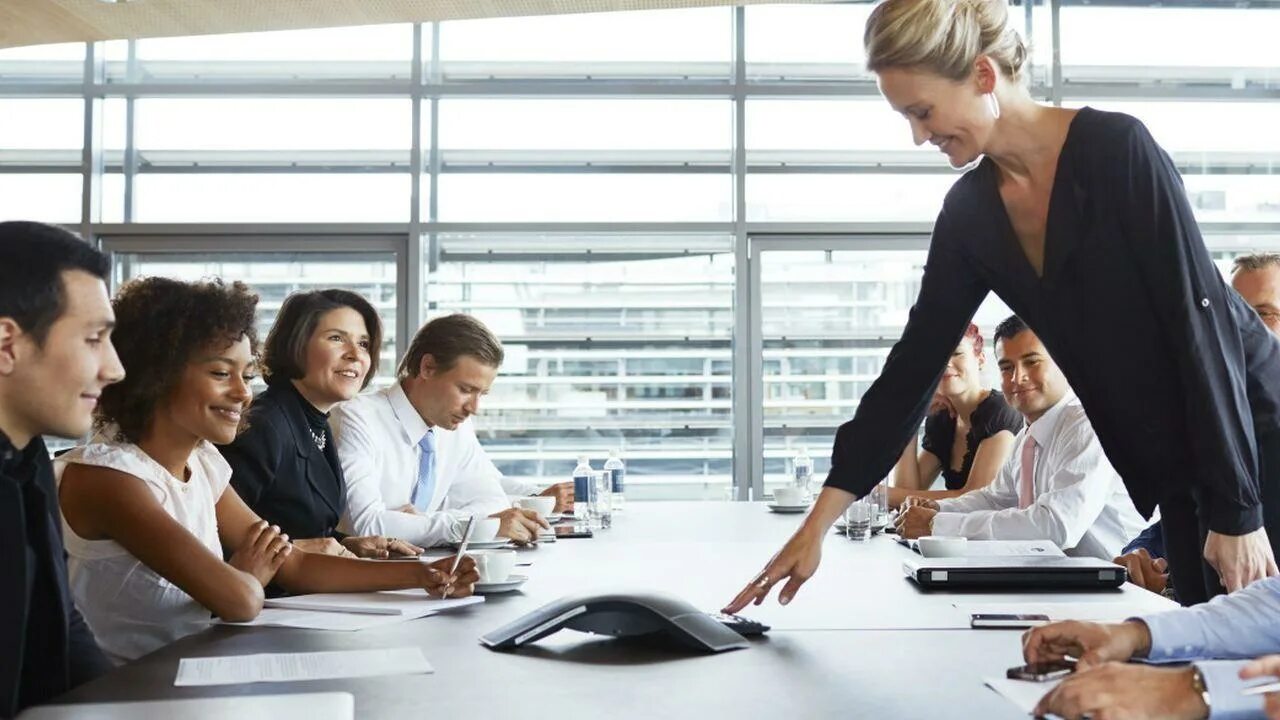 коллеги встретились. Introduction других людей. My own meeting. собрание персонала в it. бизнес встреча.