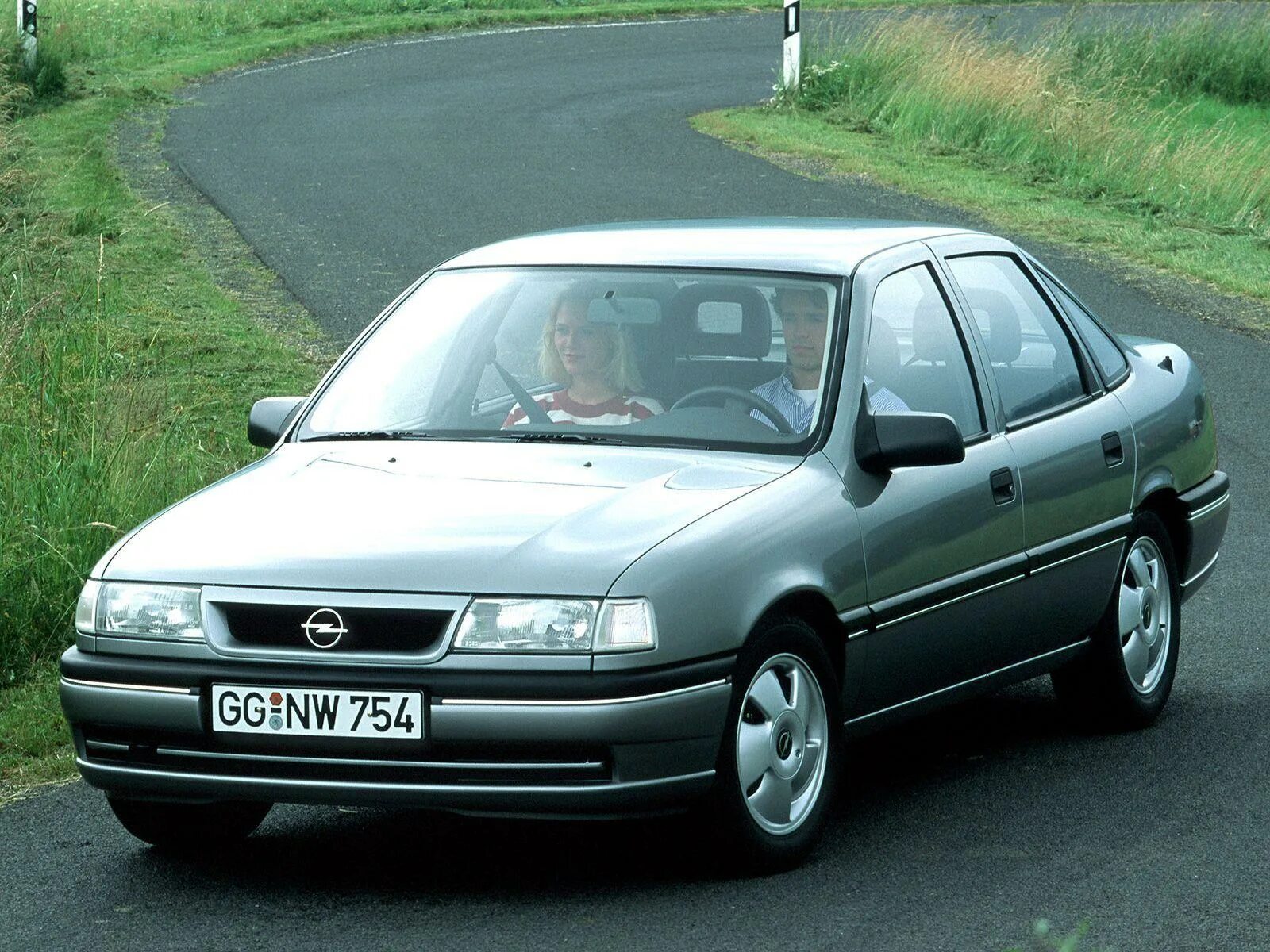 Вектра б года выпуска. Opel Vectra 95. Опель Вектра 1995 седан. Опель Вектра 1.6 1995. Opel Vectra a седан 1995.