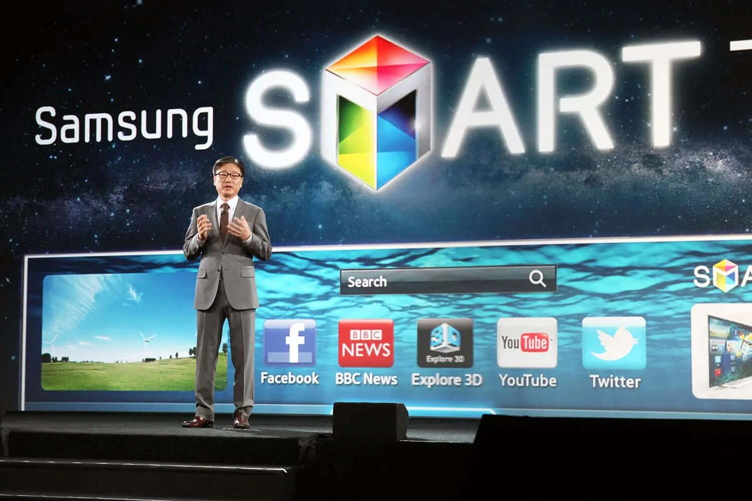Самсунг смарт новый. Samsung Smart TV 2012. Самсунг смарт ТВ 2012 года. Телевизор Samsung Smart TV 2012 года. Самсунг смарт ТВ выбор интерфейса.