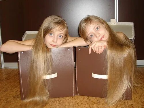 Детская мода ног. Ав4ус little. M053 pixhost. Petal-stone модель. Пимп энд хост.