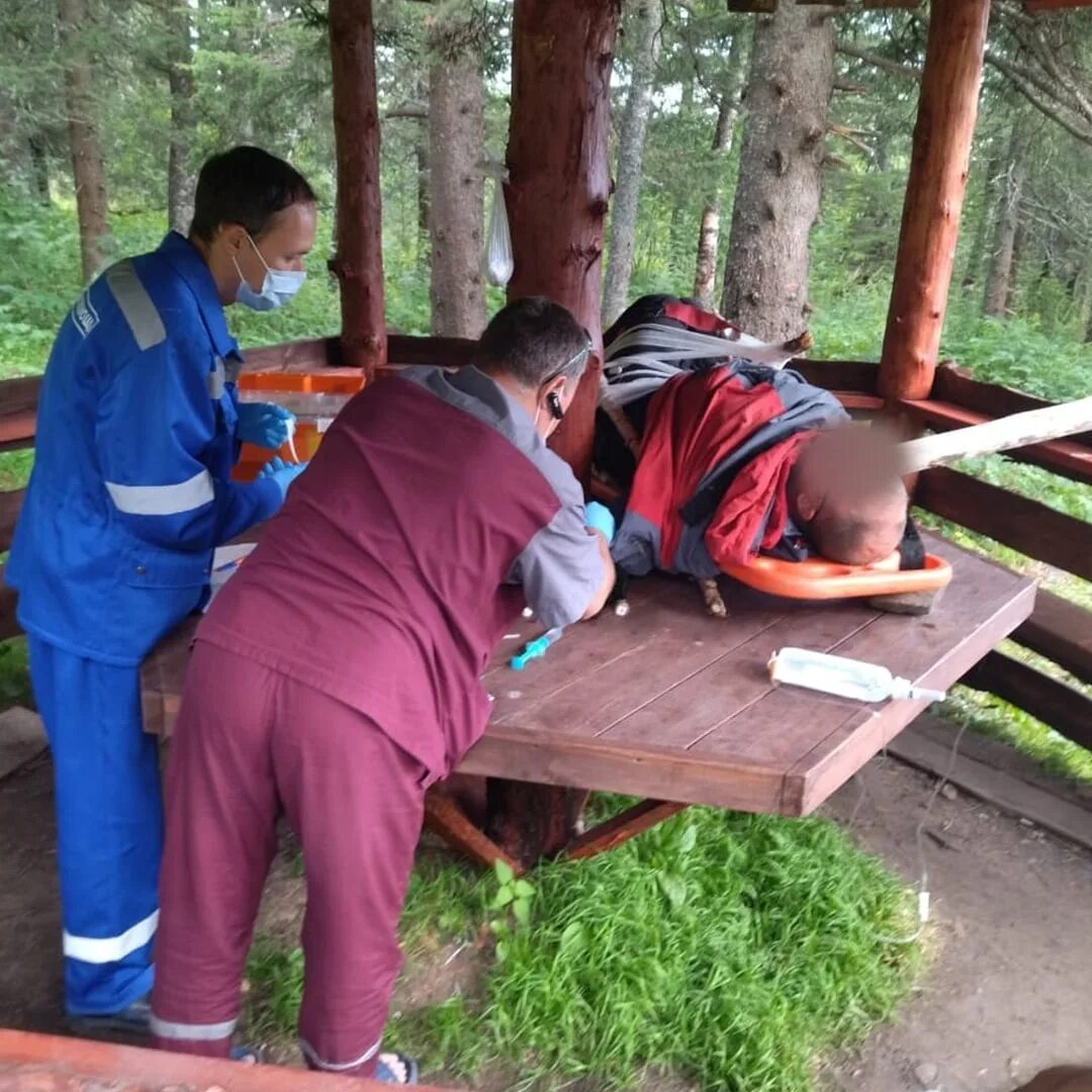 Группа альпинистов эльвиры шатаевой. Мчс в горах. Цолотлинский каньон в дагестане. Чп на усьвинских столбах. Юрпсо мчс россии красная поляна.