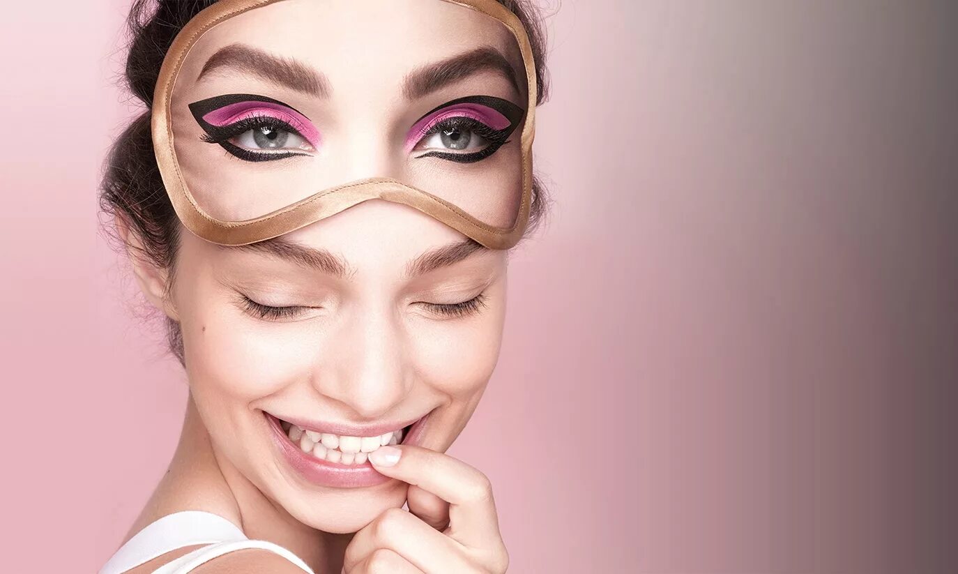 Make up removing