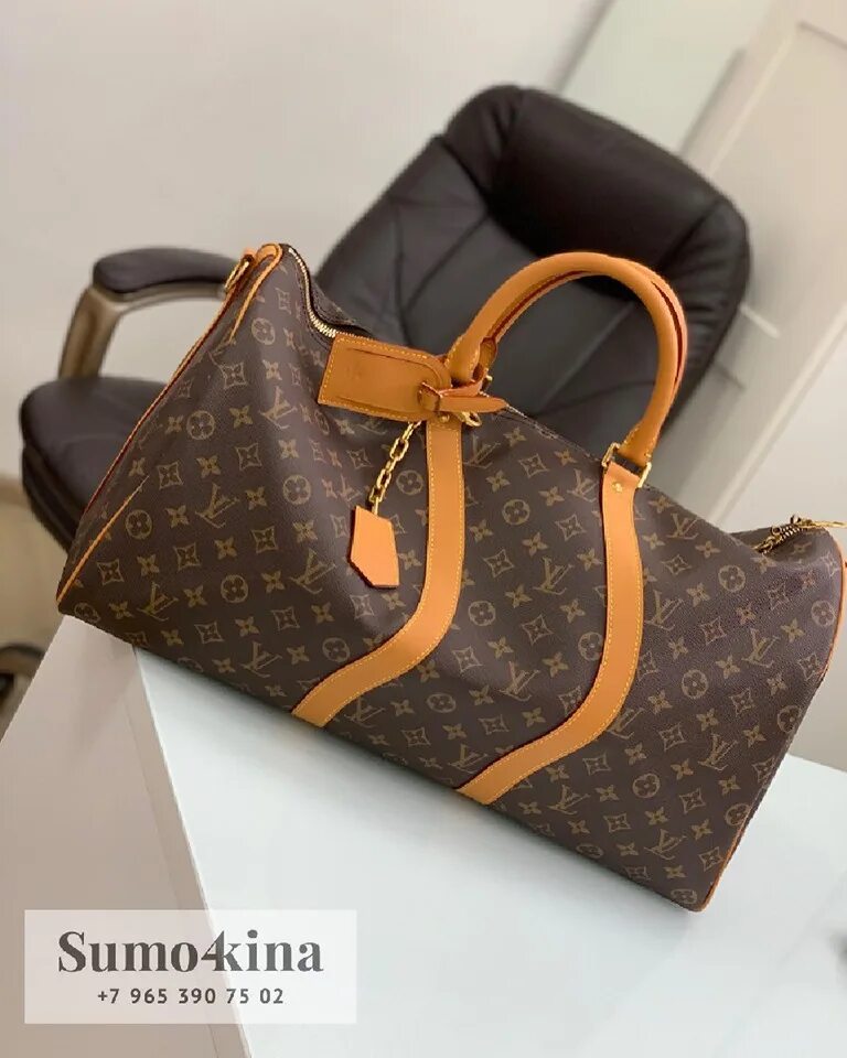 Дорожная сумка луис витон. Louis vuitton спортивная. Спортивная louis vuitton. Louis vuitton keepall 55. Спортивная сумка луи виттон.
