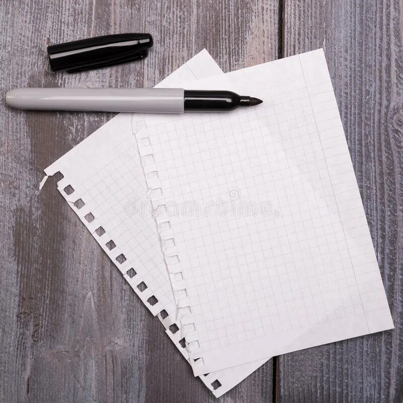 Чистый лист читать. Разбросанные бумаги на столе для фотошопа. Заставка чистый лист. Чистый лист в руках. Теория чистого листа.