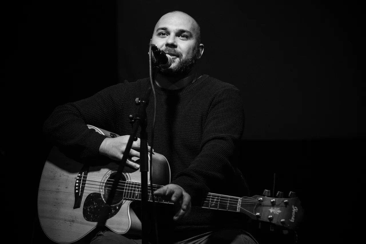 Бранимир автор исполнитель. Бранимир паршиков. 2517 бранимир. Бард бранимир. Бранимир паршиков.