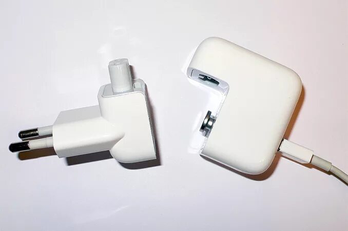 Как разобрать адаптер для телефона Как я ремонтировал зарядку Macbook Pro Полезное своими руками в 2021 г Зарядка,