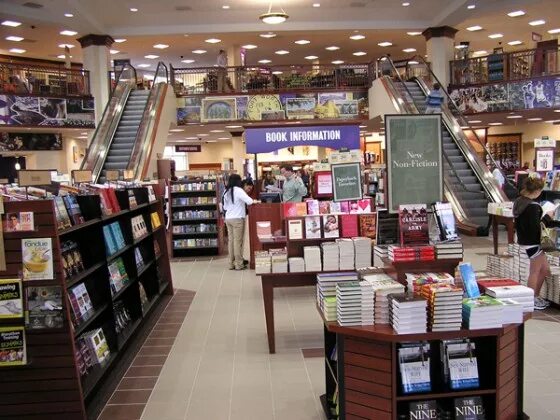 Ночной книжный магазин. Книжный магазин в Китае. Менеджер книжного магазина. Книжный магазин в Новокубанске. Книжный магазин в Ереване.