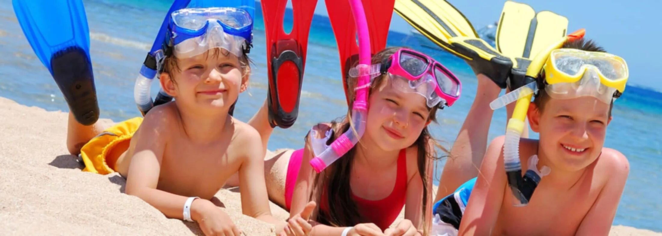 Следующую holiday. Мнемба занзибар. Go on holiday картинка. On holiday надпись. Следующую holiday.