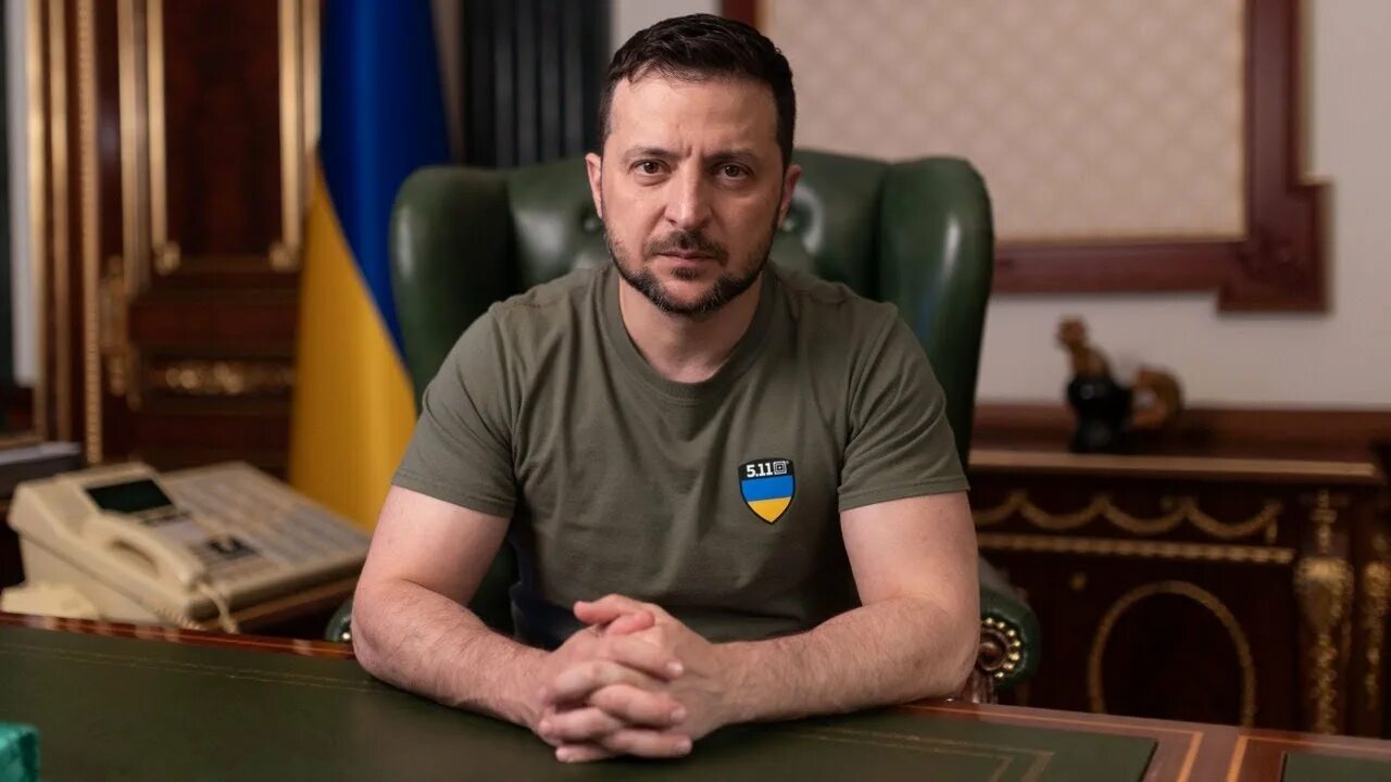 Подолчка. Интерьер туалета в деревянном доме. Артамонов эксперт. Твит. Госдума.