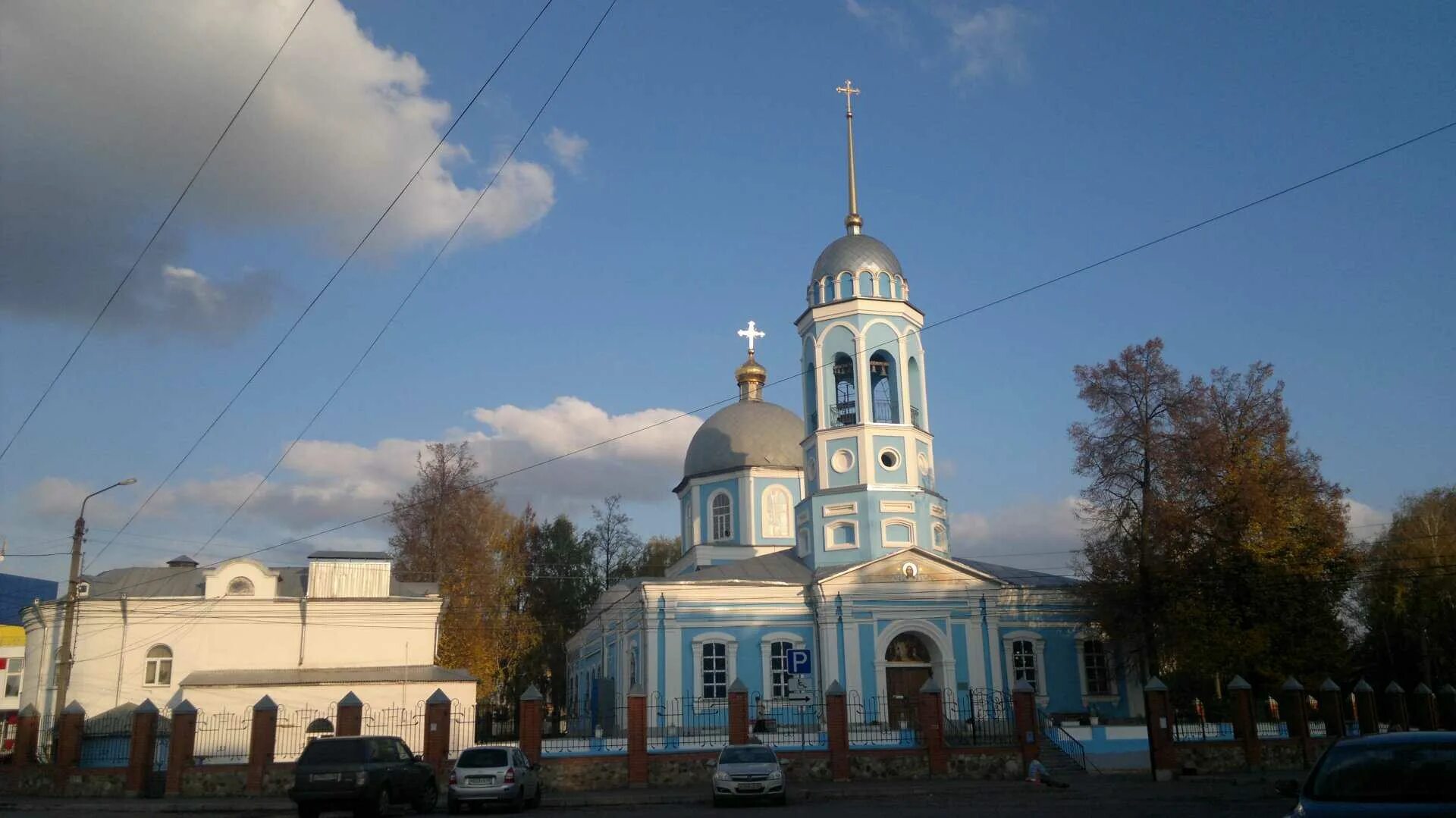 Храм курск сайты. Введенская Церковь (Курск). Храм введения во храм Пресвятой Богородицы Курск. Храм на Дубровинского Курск. Введенский храм города Курска.