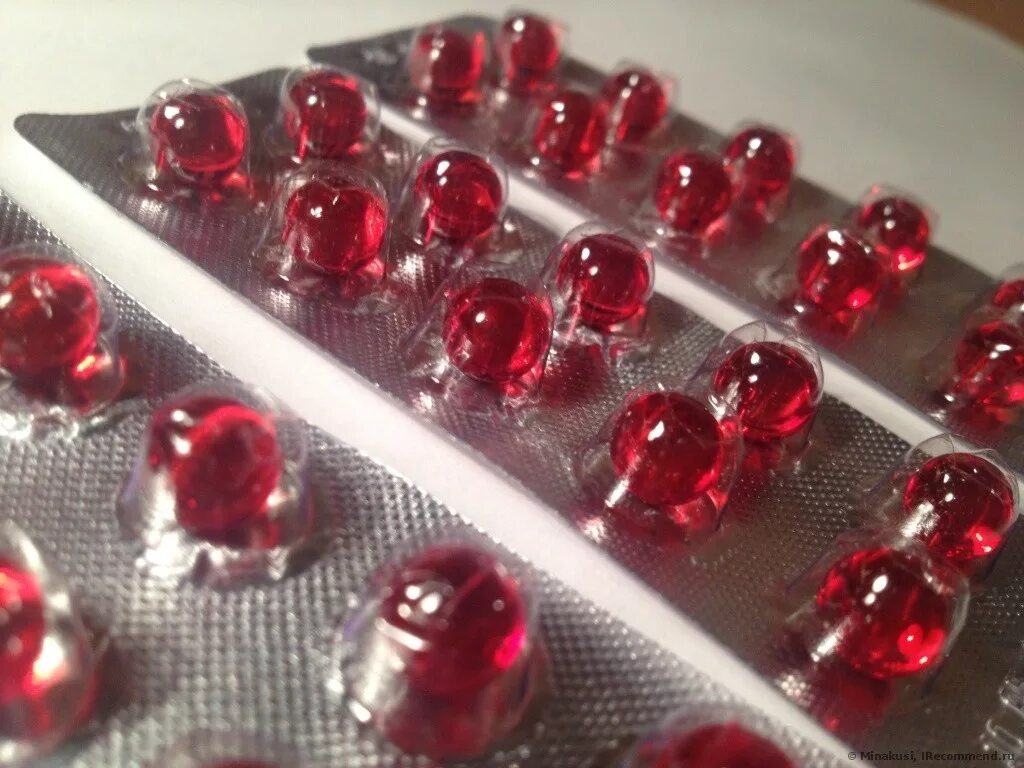 Витамин е в капсулах. Витамины а + е. Таблетки красные шарики. Витамин е таблетки. Витамин е купить цена