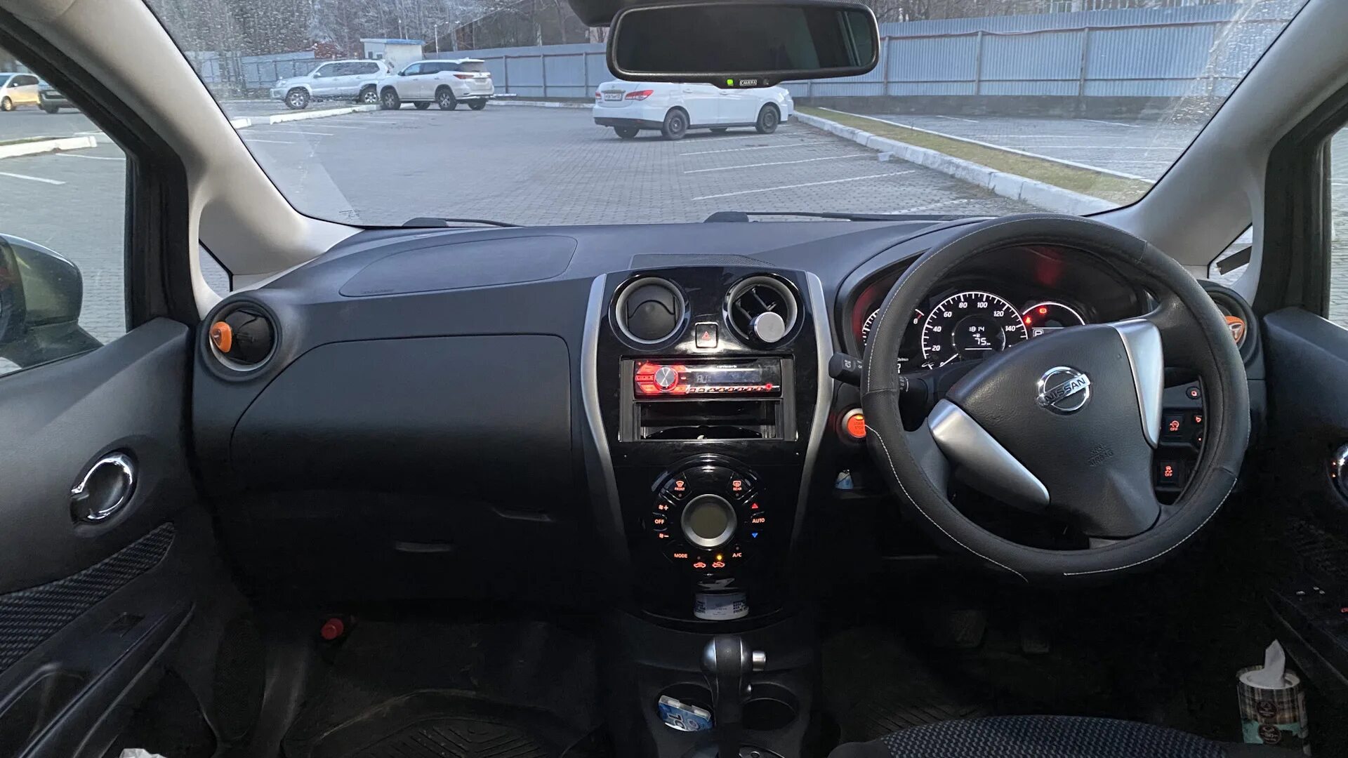 Файл:Nissan Note X-DIG-S interior.jpg - Википедия