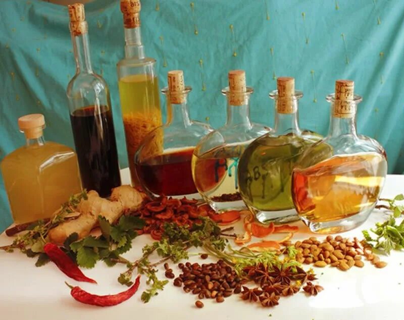 Вкусный самогон домашний рецепт. Настойка на травах. настойка алкогольная. самогон на травах. лекарственные спиртовые настойки.