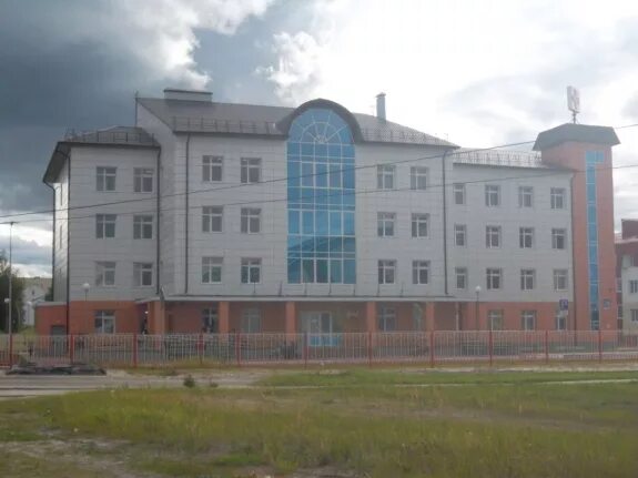 Поликлиники г радужный. Поликлиники г радужный. Больница радужный хмао 10 мкр. После ремонта поликлиника коломенская. Поликлиники г радужный.