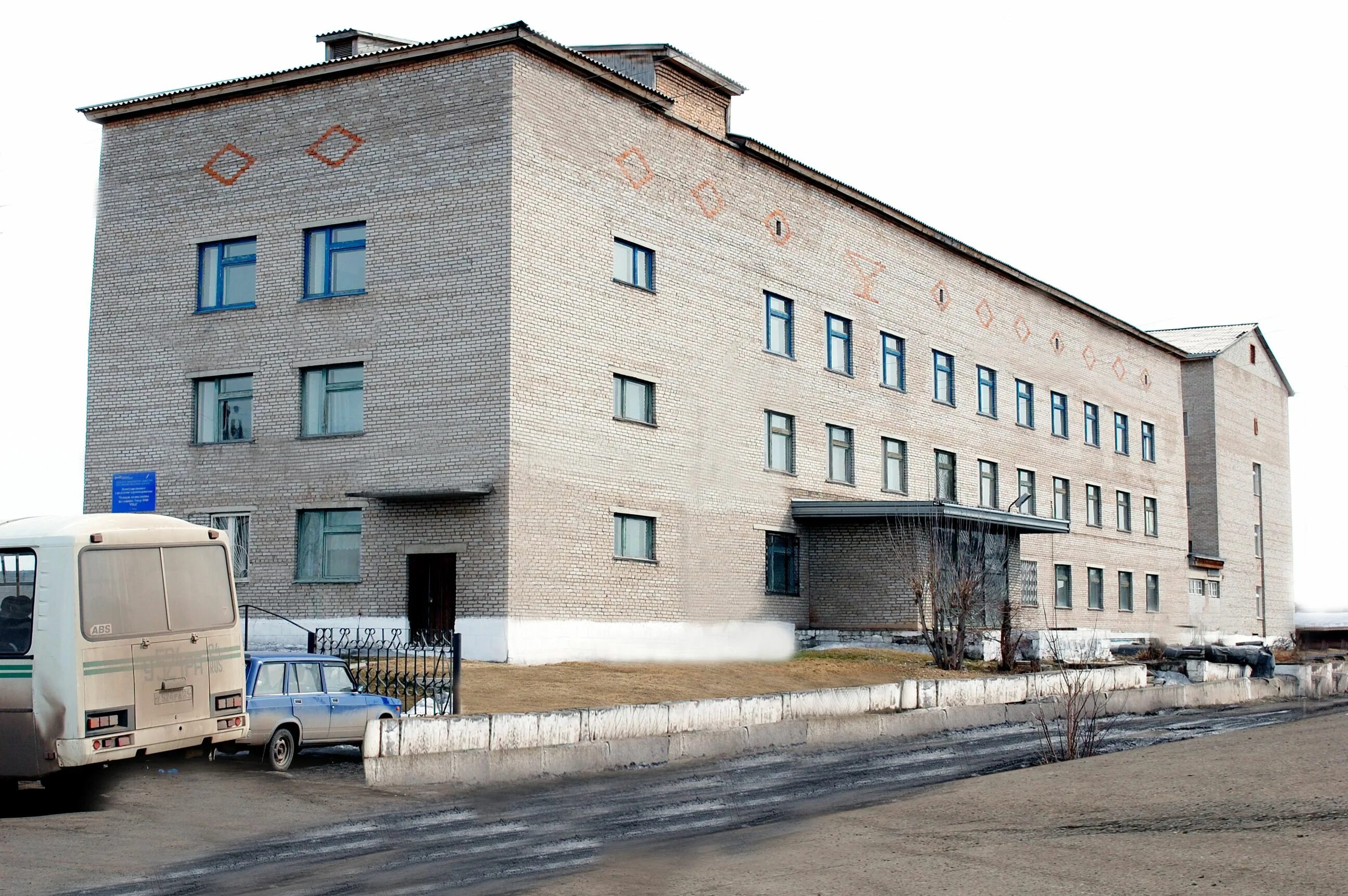 спасская црб г. исилькульская центральная районная больница. г ужур 4 красноярский. г ужур ужурский район. врачи исилькульской црб.