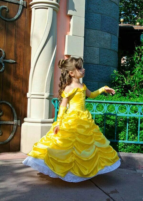 Нарядиться принцессой. Платье принцессы Бэлль (Бэль) Disney. Бель платье жёлтое Белль. Платье принцессы Бель для девочки. Бэлль принцесса Дисней в желтом платье.